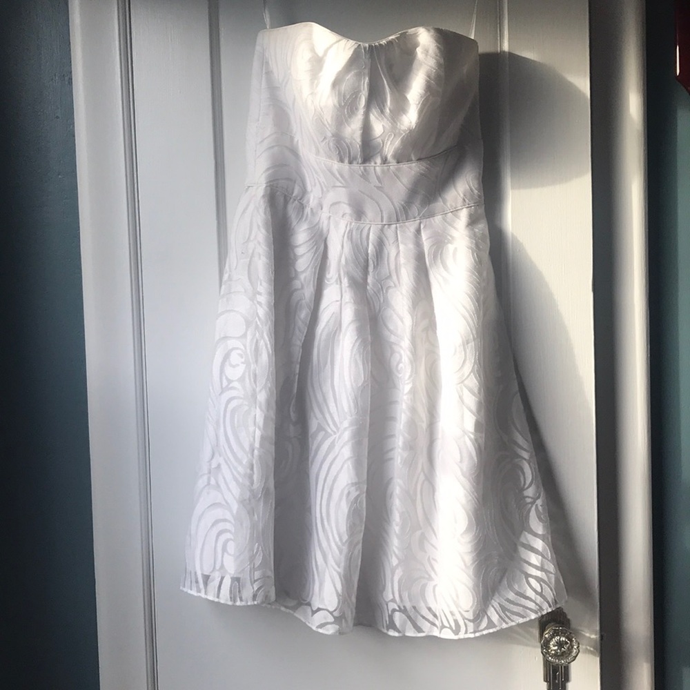 White House Black Market Strapless White Dress